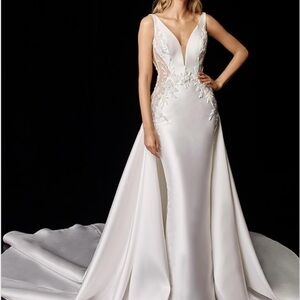 Elegant White Wedding Dress